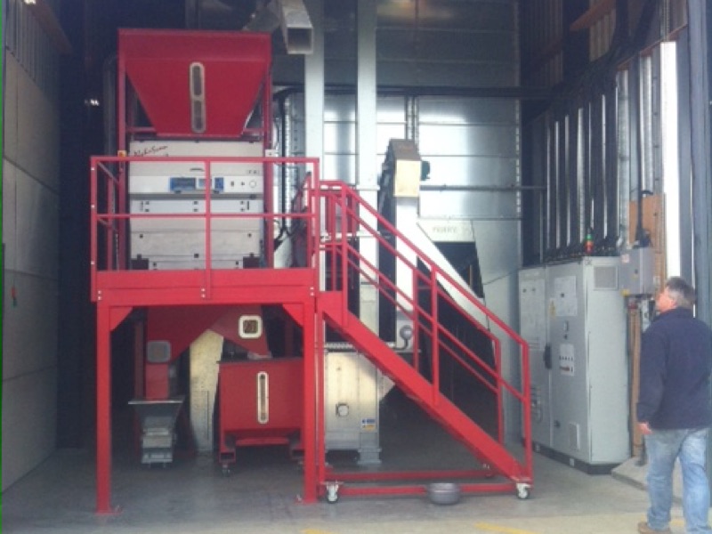 Grain plant platforms and steps